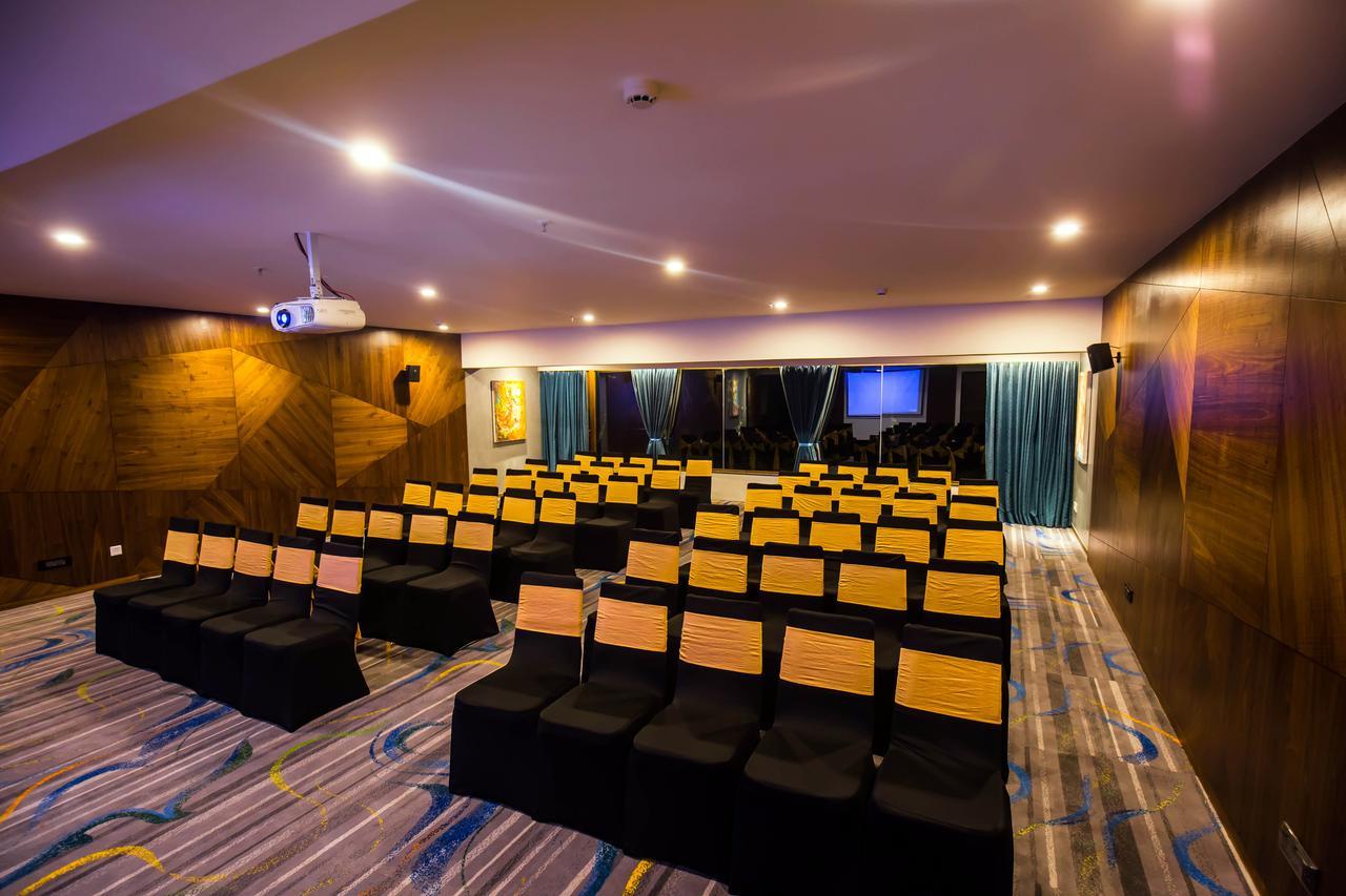 The Bheemli Resort Managed By Accorhotels 비사카파트남 외부 사진