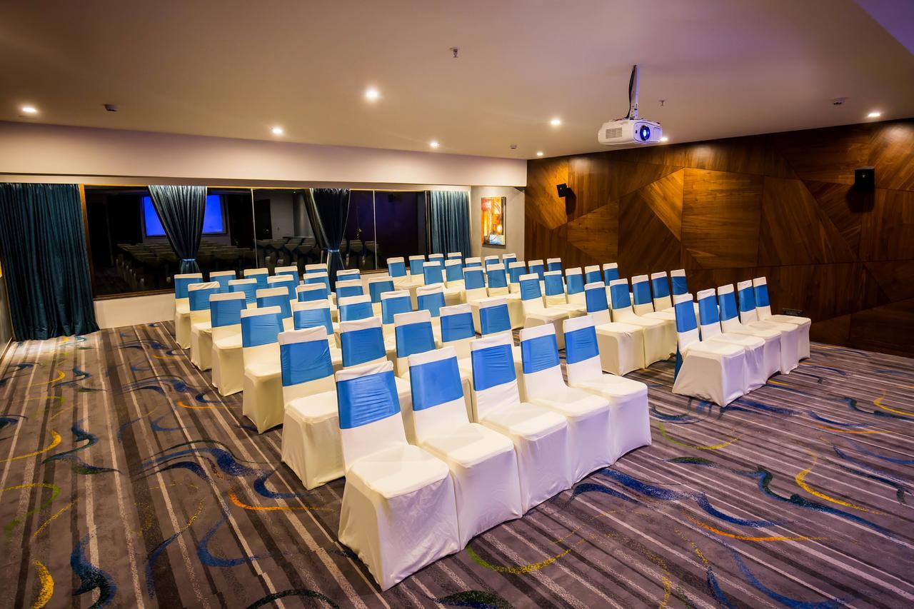 The Bheemli Resort Managed By Accorhotels 비사카파트남 외부 사진