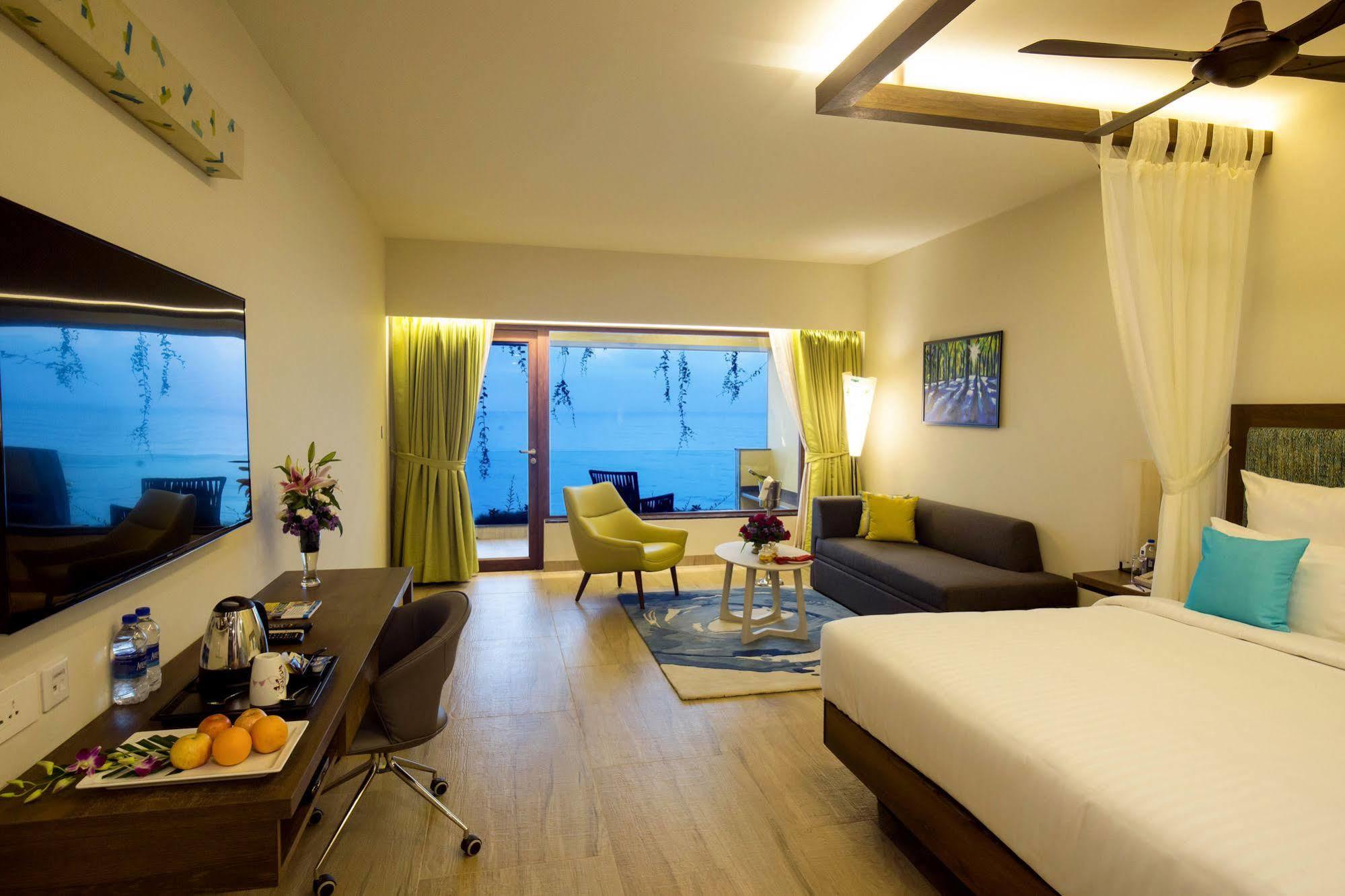 The Bheemli Resort Managed By Accorhotels 비사카파트남 외부 사진