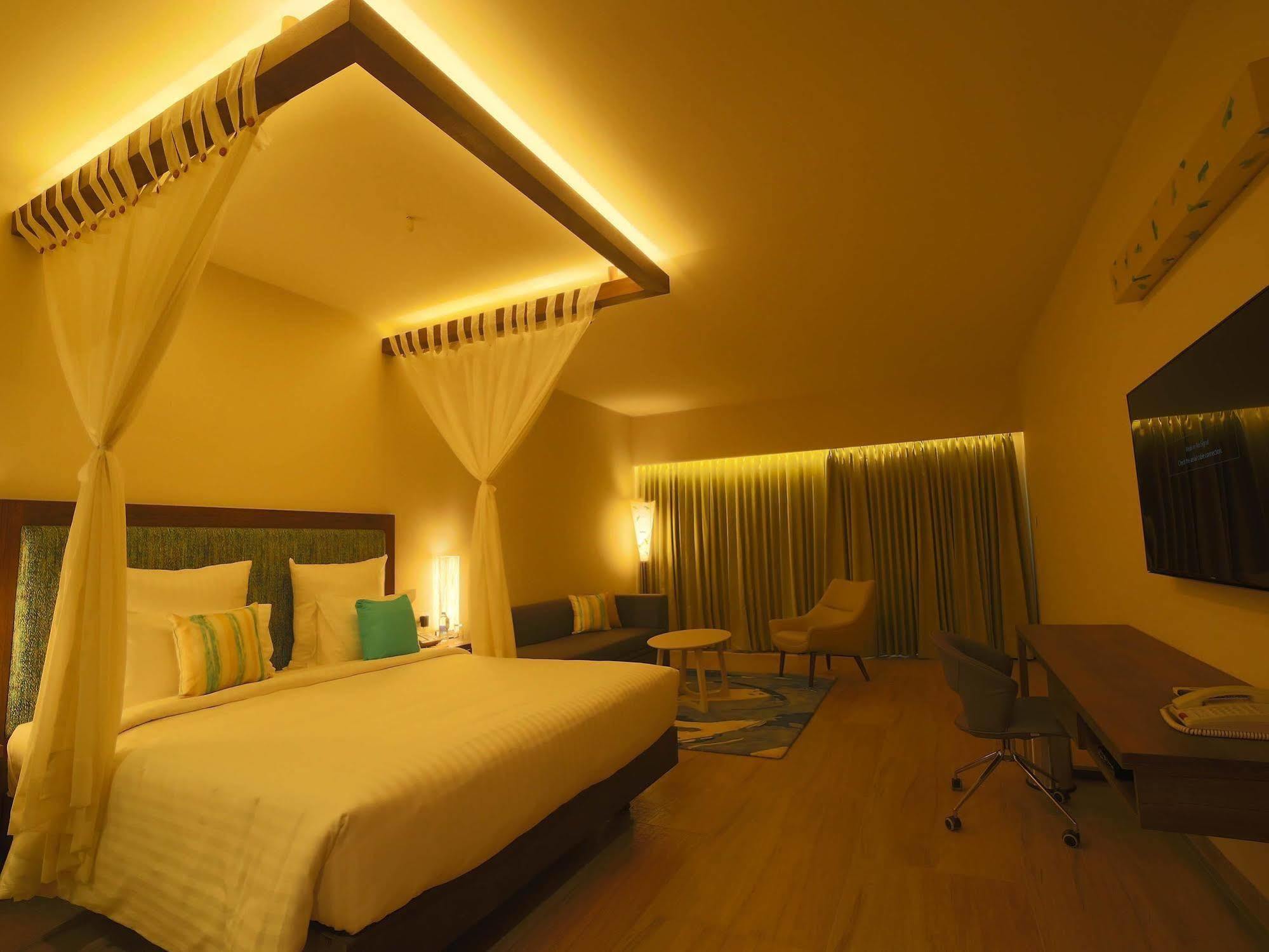 The Bheemli Resort Managed By Accorhotels 비사카파트남 외부 사진